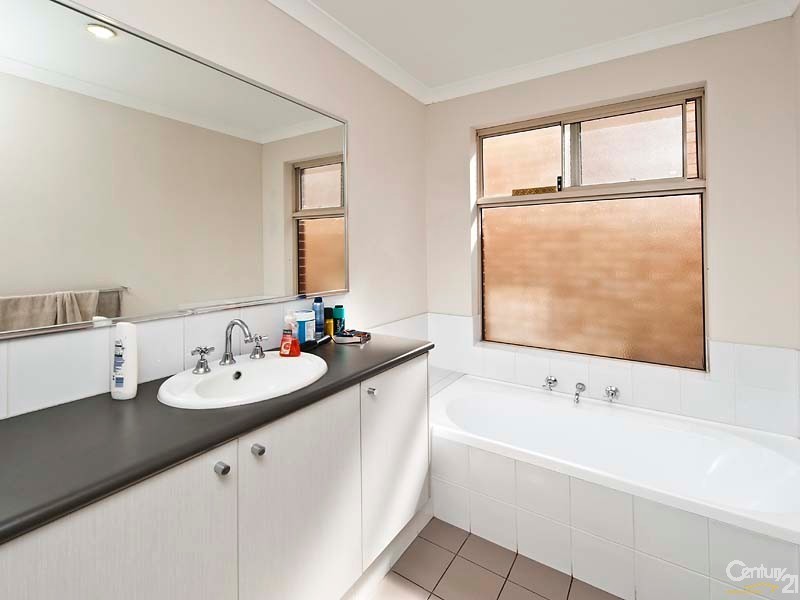 12 Gladman Pass, Ellenbrook WA 6069