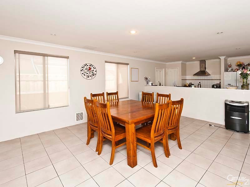 12 Gladman Pass, Ellenbrook WA 6069