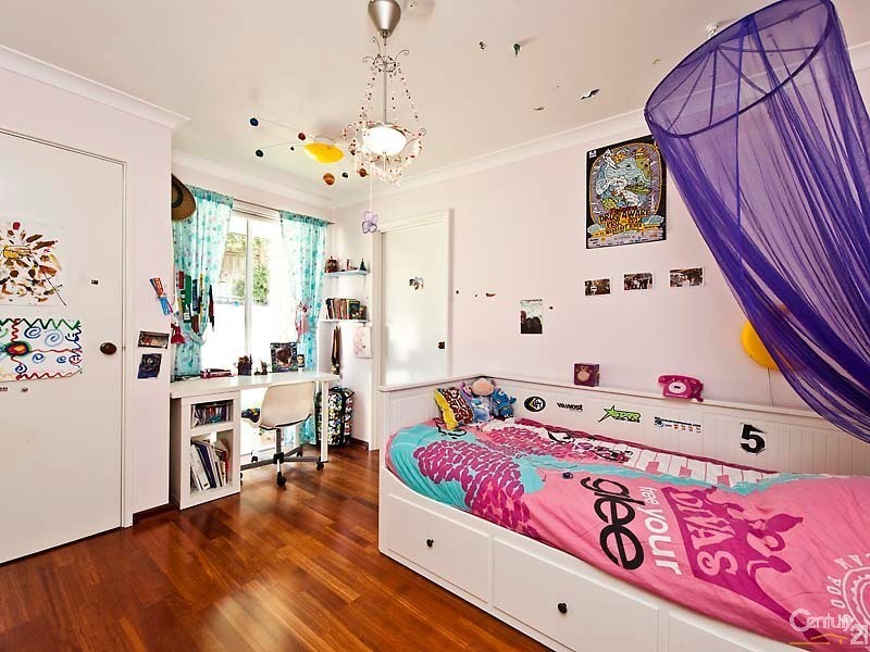 5 St Cloud Gardens, Connolly WA 6027