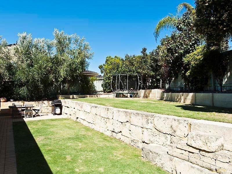 5 St Cloud Gardens, Connolly WA 6027