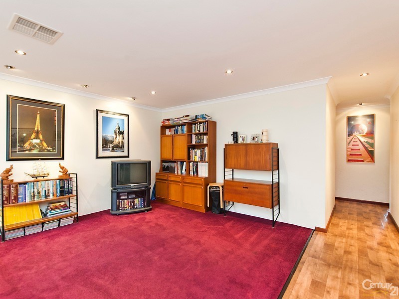 6 Brumby Ave, Henley Brook WA 6055