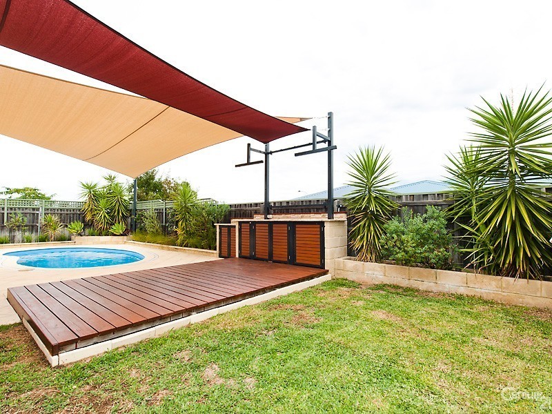 6 Brumby Ave, Henley Brook WA 6055