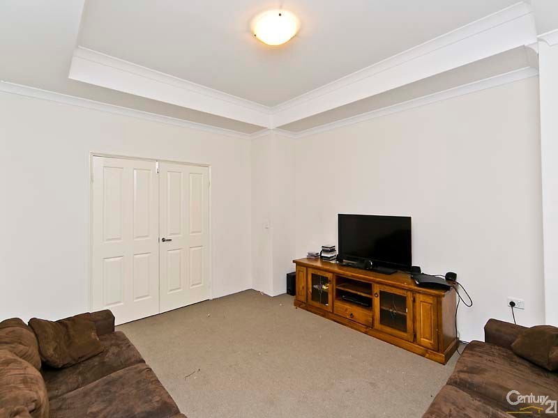 3 Koroit Way, Aveley WA 6069