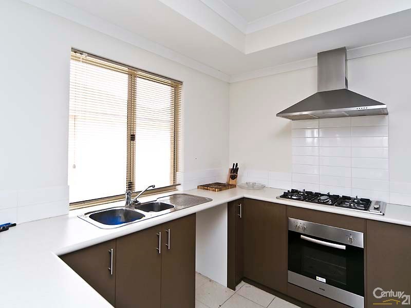 3 Koroit Way, Aveley WA 6069