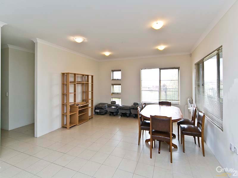 3 Koroit Way, Aveley WA 6069
