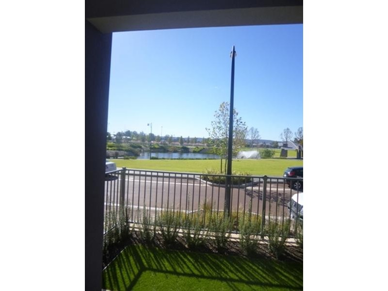 28 Lago Promenade, Aveley WA 6069