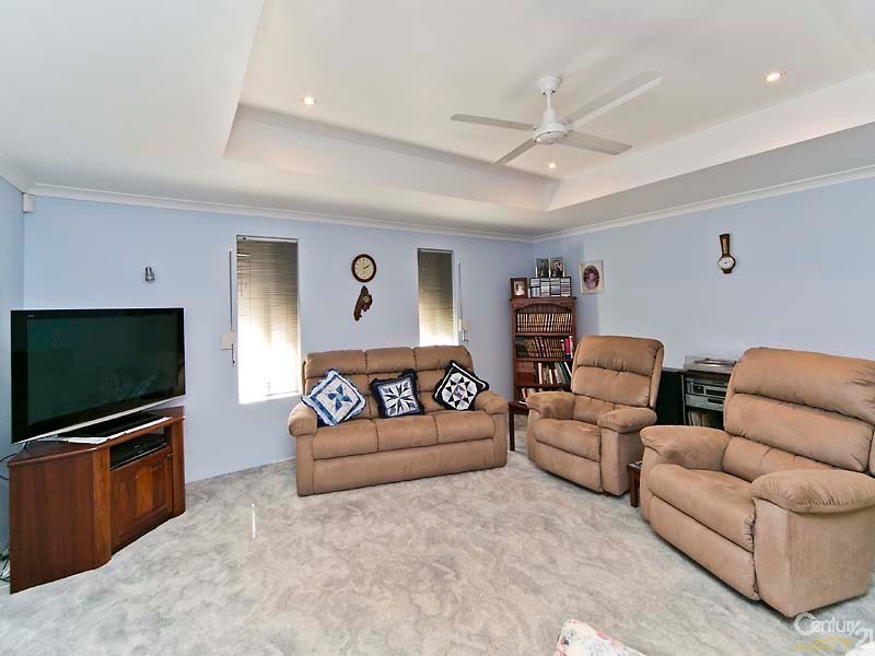 20 Hibbertia Place, Ellenbrook WA 6069