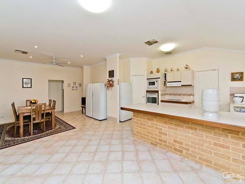20 Hibbertia Place, Ellenbrook WA 6069