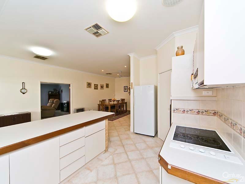 20 Hibbertia Place, Ellenbrook WA 6069