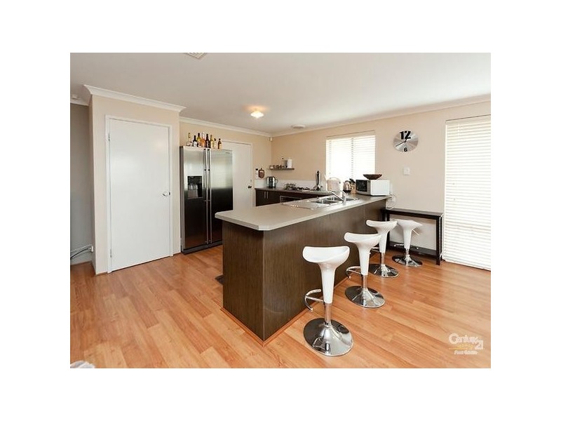 6 Hatfield Road, Ellenbrook WA 6069