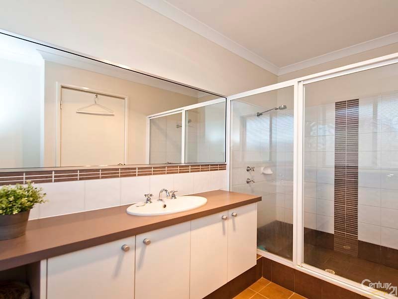 60 Roxburghe Drive, The Vines WA 6069