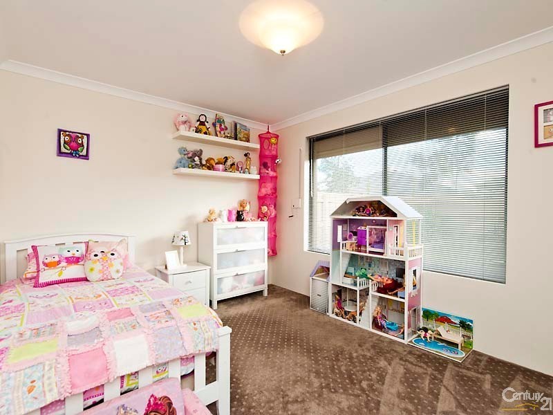 60 Roxburghe Drive, The Vines WA 6069