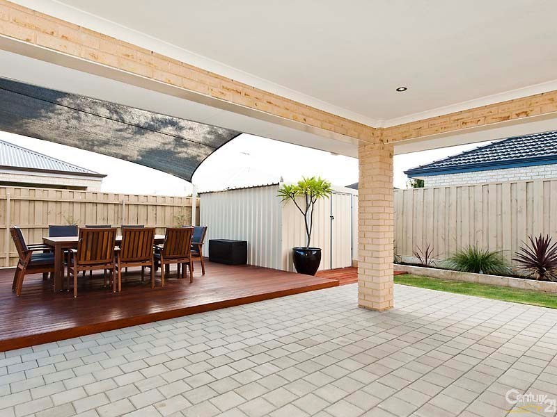 60 Roxburghe Drive, The Vines WA 6069