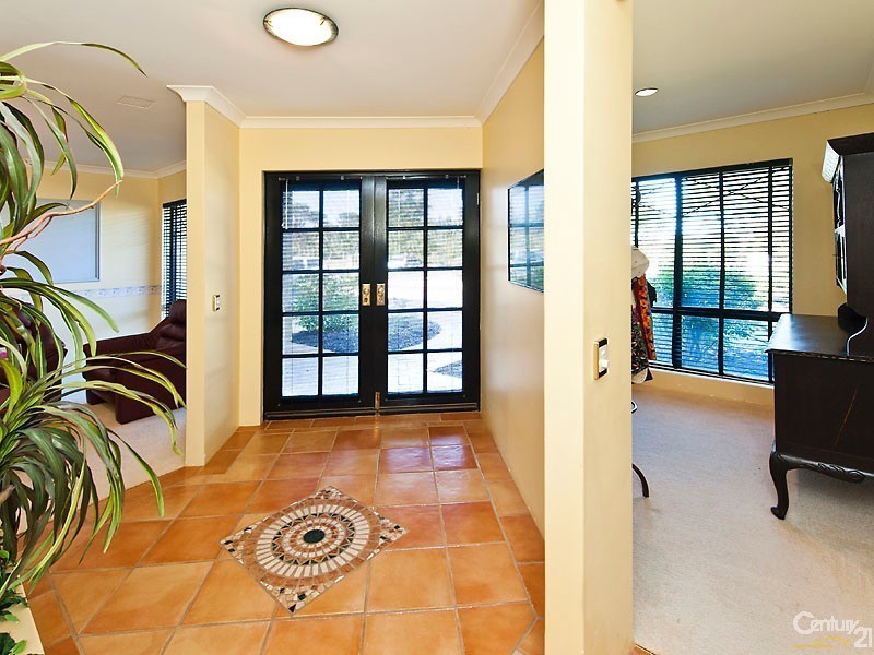 28 Sherbrooke Retreat, Ellenbrook WA 6069