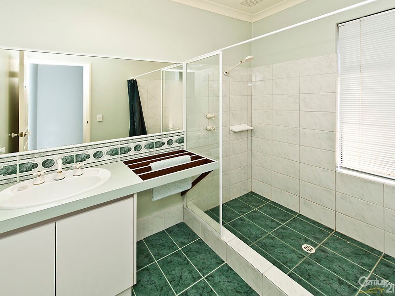 28 Sherbrooke Retreat, Ellenbrook WA 6069