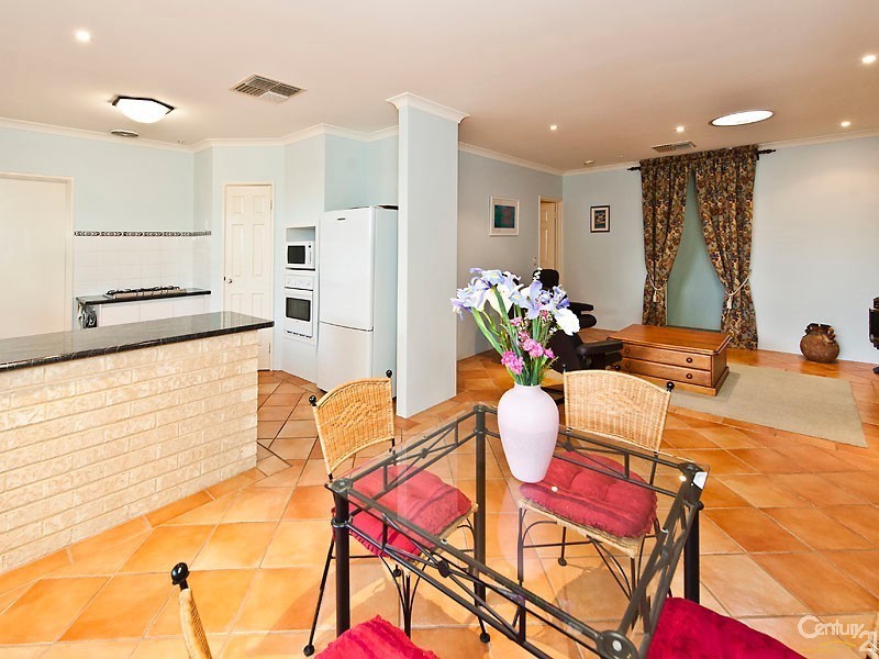 28 Sherbrooke Retreat, Ellenbrook WA 6069