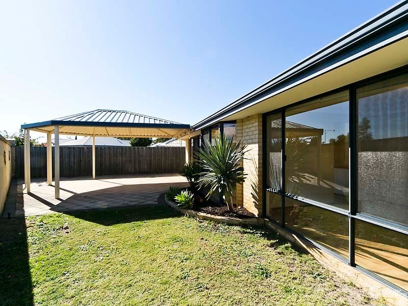 6 Louisa Grove, Ellenbrook WA 6069