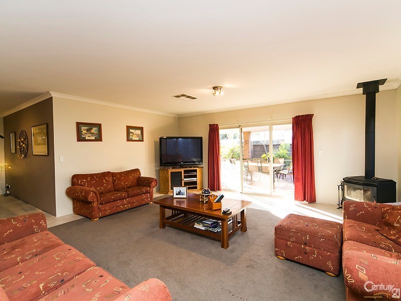 16 Welara Circle, Henley Brook WA 6055
