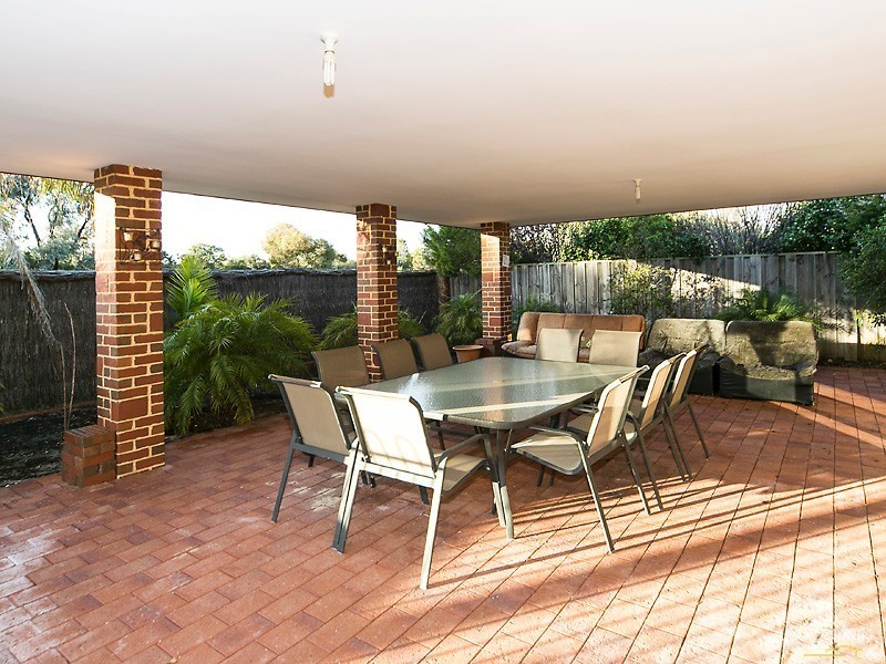 16 Welara Circle, Henley Brook WA 6055