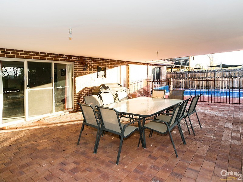 16 Welara Circle, Henley Brook WA 6055