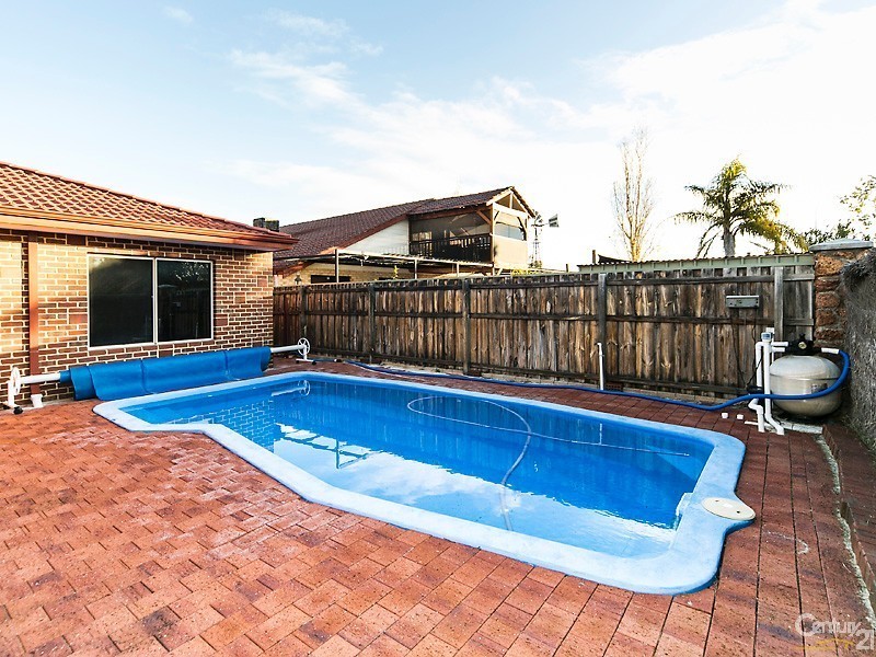 16 Welara Circle, Henley Brook WA 6055