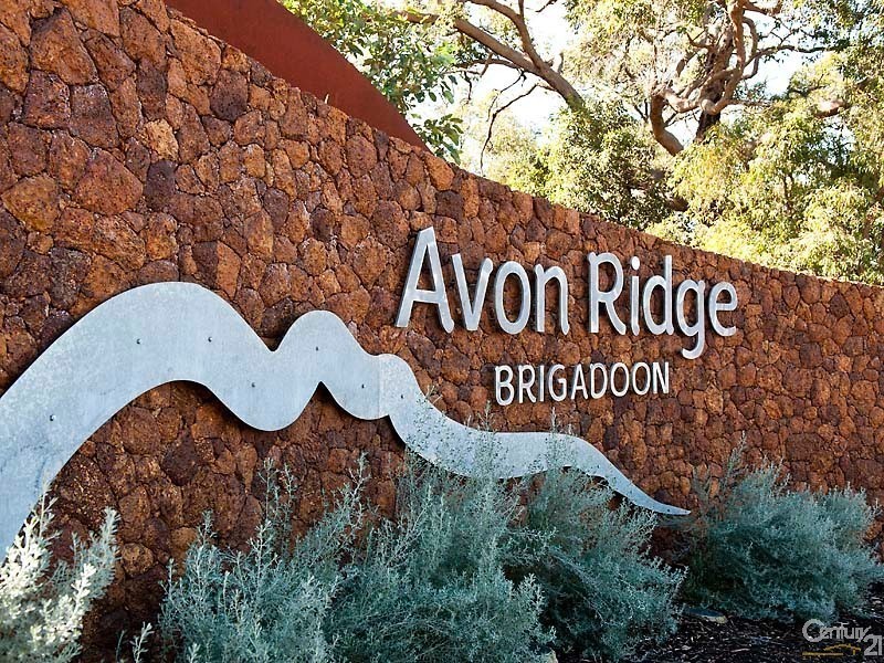 16 Flindersia Ave, Brigadoon WA 6069