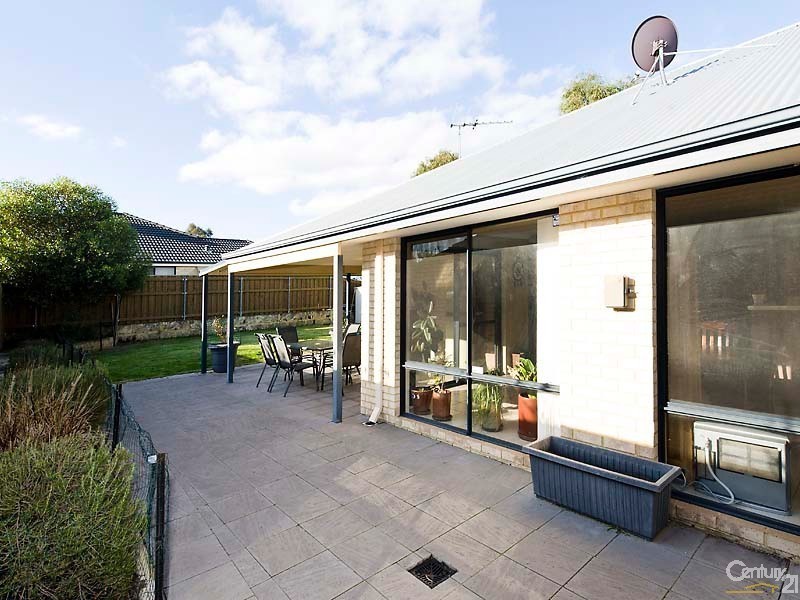 2 Gladman Pass, Ellenbrook WA 6069