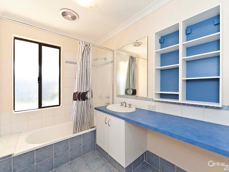 120 Larrawa Circle, Ellenbrook WA 6069