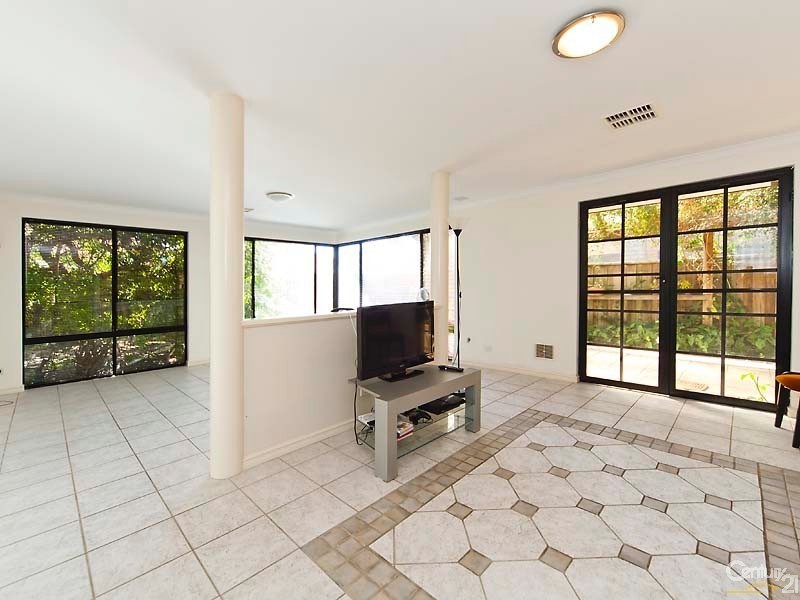 78 Vaucluse Cres, Ellenbrook WA 6069