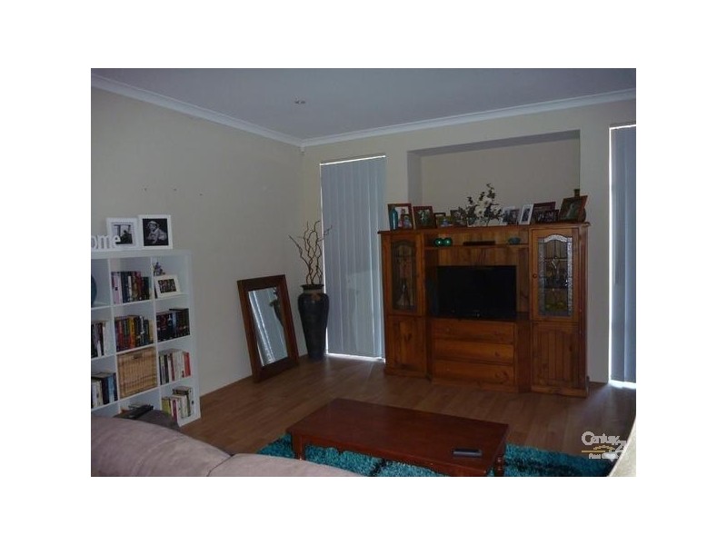37 Bancombe Cres, Ellenbrook WA 6069