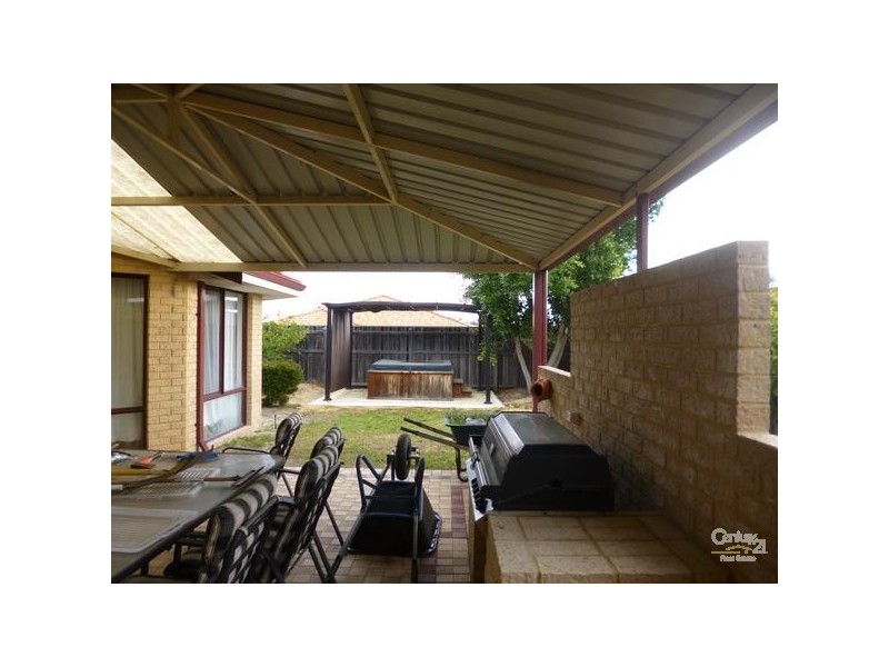 6 Nordland Way, Henley Brook WA 6055