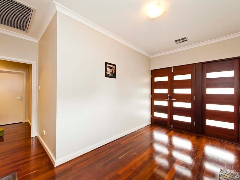 7 Doherty Street, Embleton WA 6062