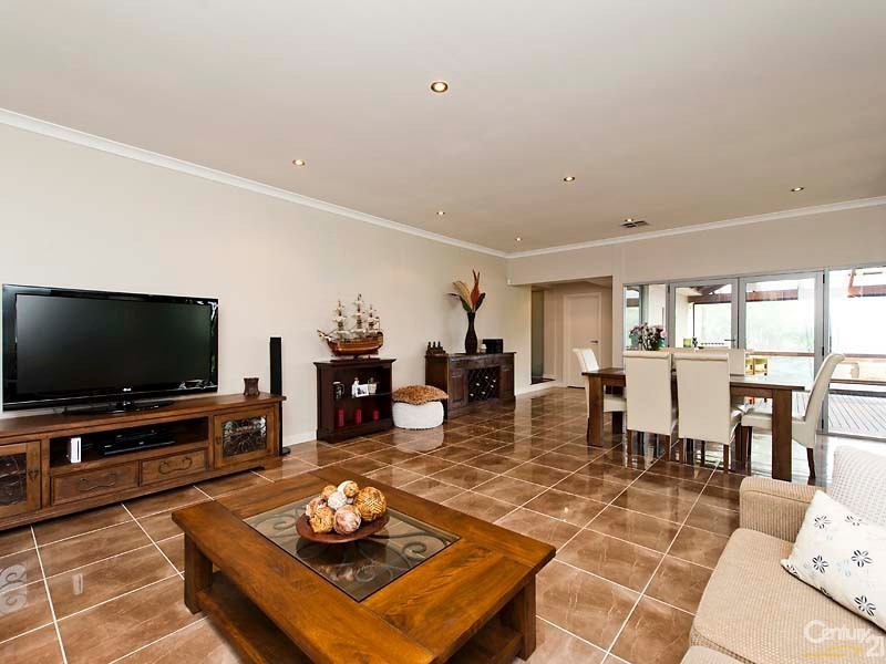 7 Doherty Street, Embleton WA 6062