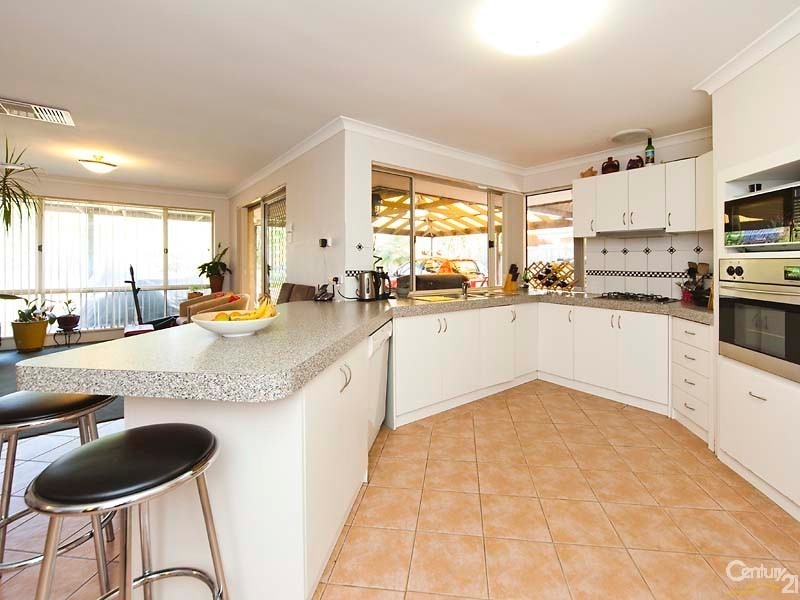 9 Snow Wood Avenue, Ellenbrook WA 6069