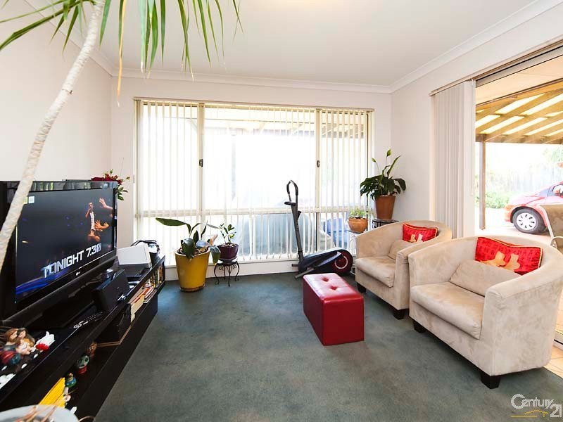 9 Snow Wood Avenue, Ellenbrook WA 6069