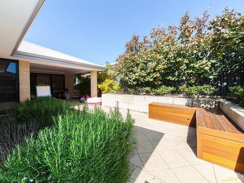 18 Safford Avenue, Aveley WA 6069