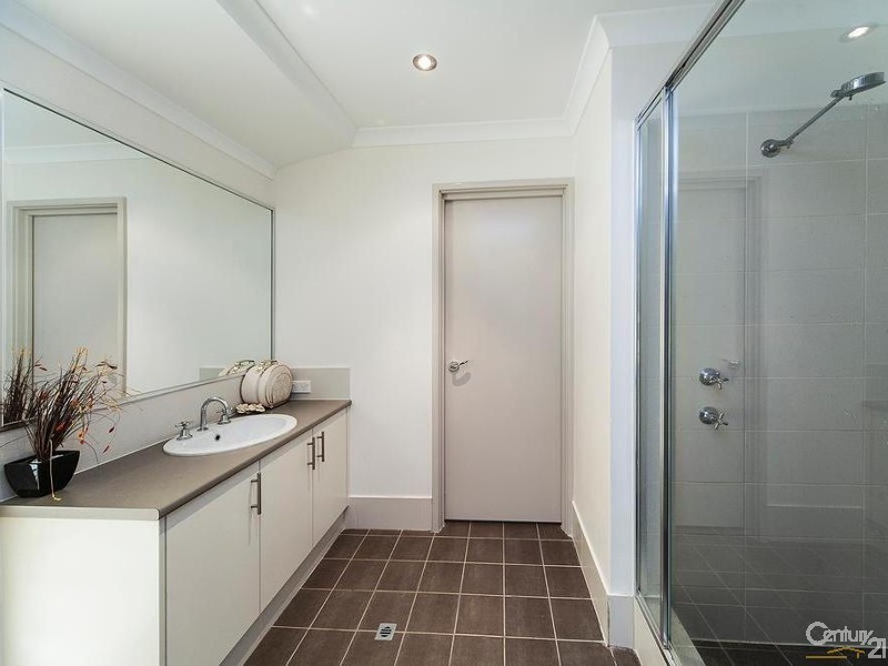 18 Safford Avenue, Aveley WA 6069