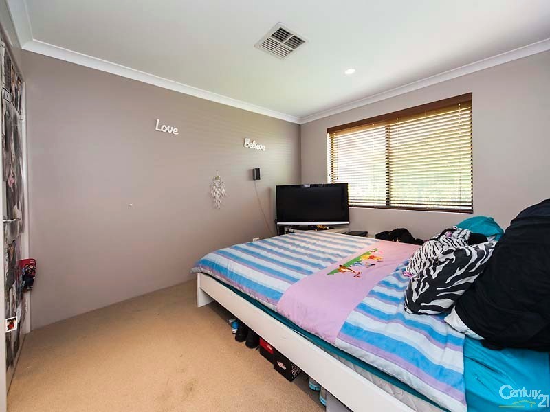 18 Safford Avenue, Aveley WA 6069