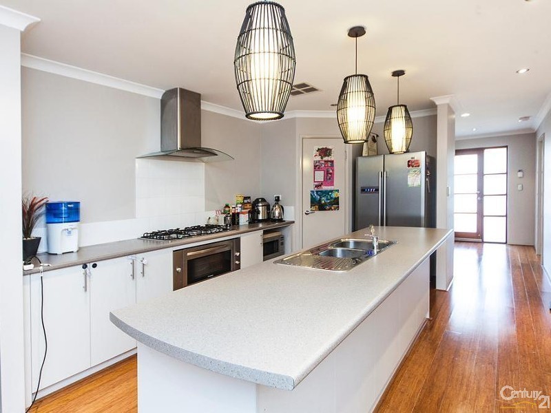 18 Safford Avenue, Aveley WA 6069