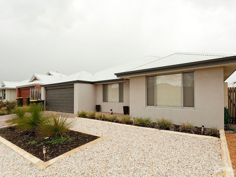 6 Hatfield Road, Ellenbrook WA 6069