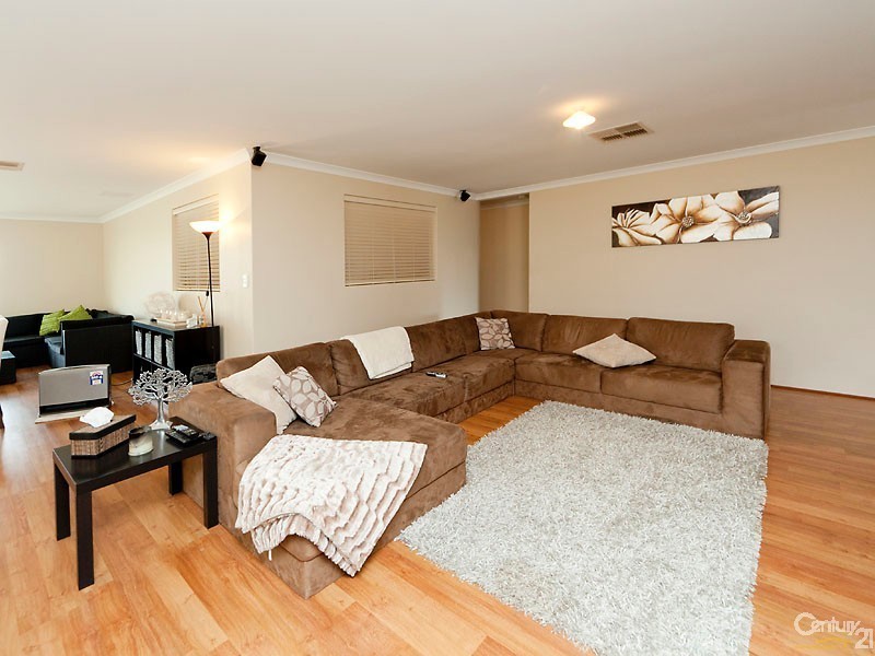 6 Hatfield Road, Ellenbrook WA 6069