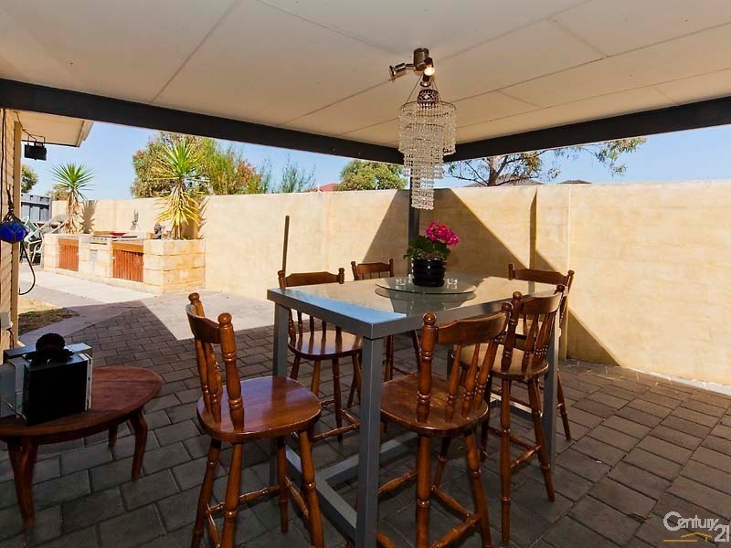 2 Bourne Terrace, Ellenbrook WA 6069