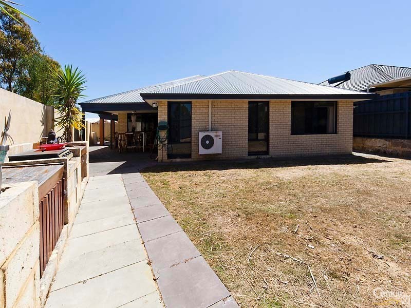 2 Bourne Terrace, Ellenbrook WA 6069