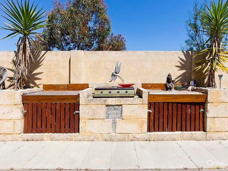 2 Bourne Terrace, Ellenbrook WA 6069