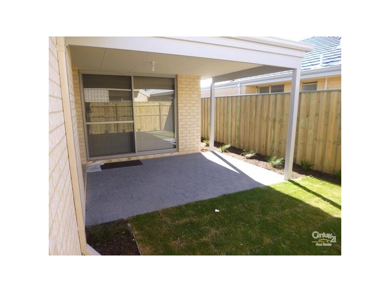 12 OHalloran Street, Ellenbrook WA 6069