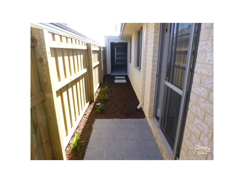 12 OHalloran Street, Ellenbrook WA 6069