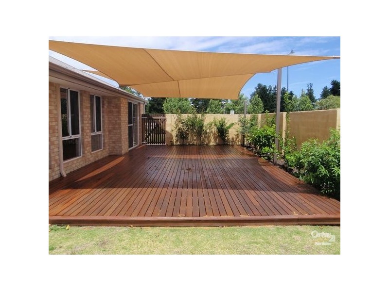 2 Flora Valley Grove, Ellenbrook WA 6069