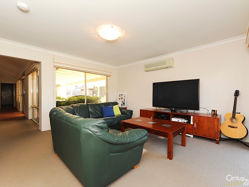 29 Highpoint Boulevard, Ellenbrook WA 6069
