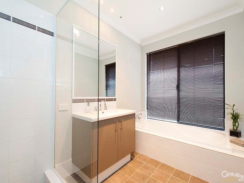 21 Whitehart Entrance, Aveley WA 6069