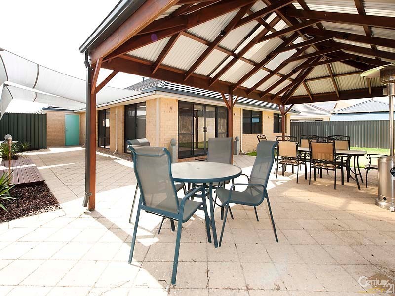 21 Whitehart Entrance, Aveley WA 6069